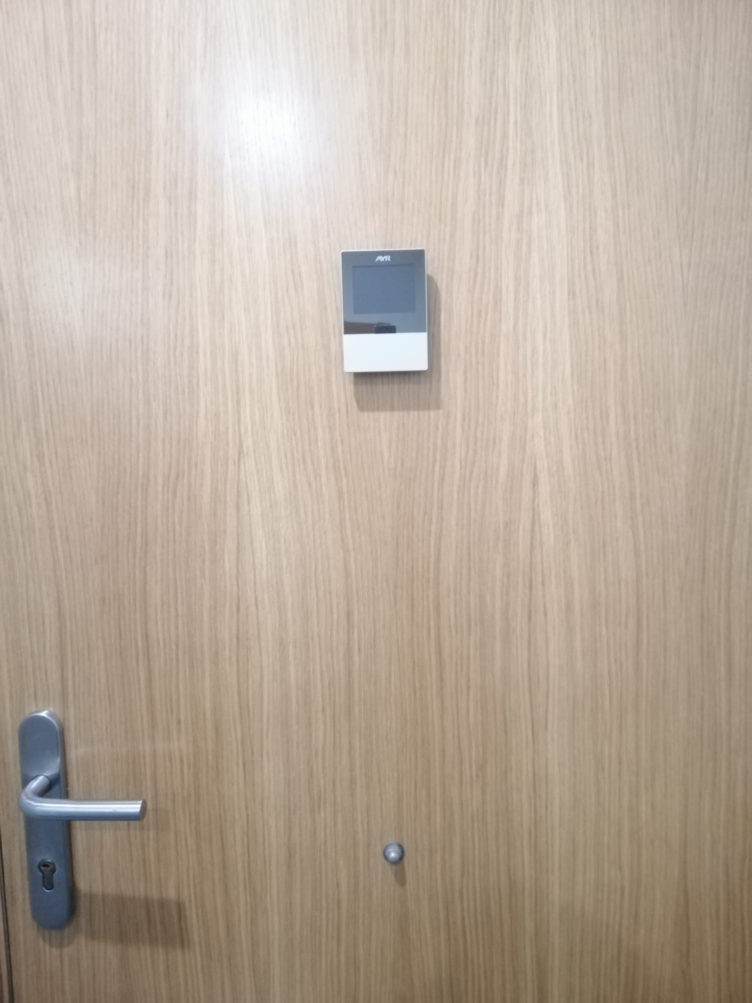 Vendemos e instalamos mirillas electrónicas: Servicios de Puertas Y Armarios Zarautz Vendemos e instalamos mirillas electrónicas: Servicios de Puertas Y Armarios Zarautz
