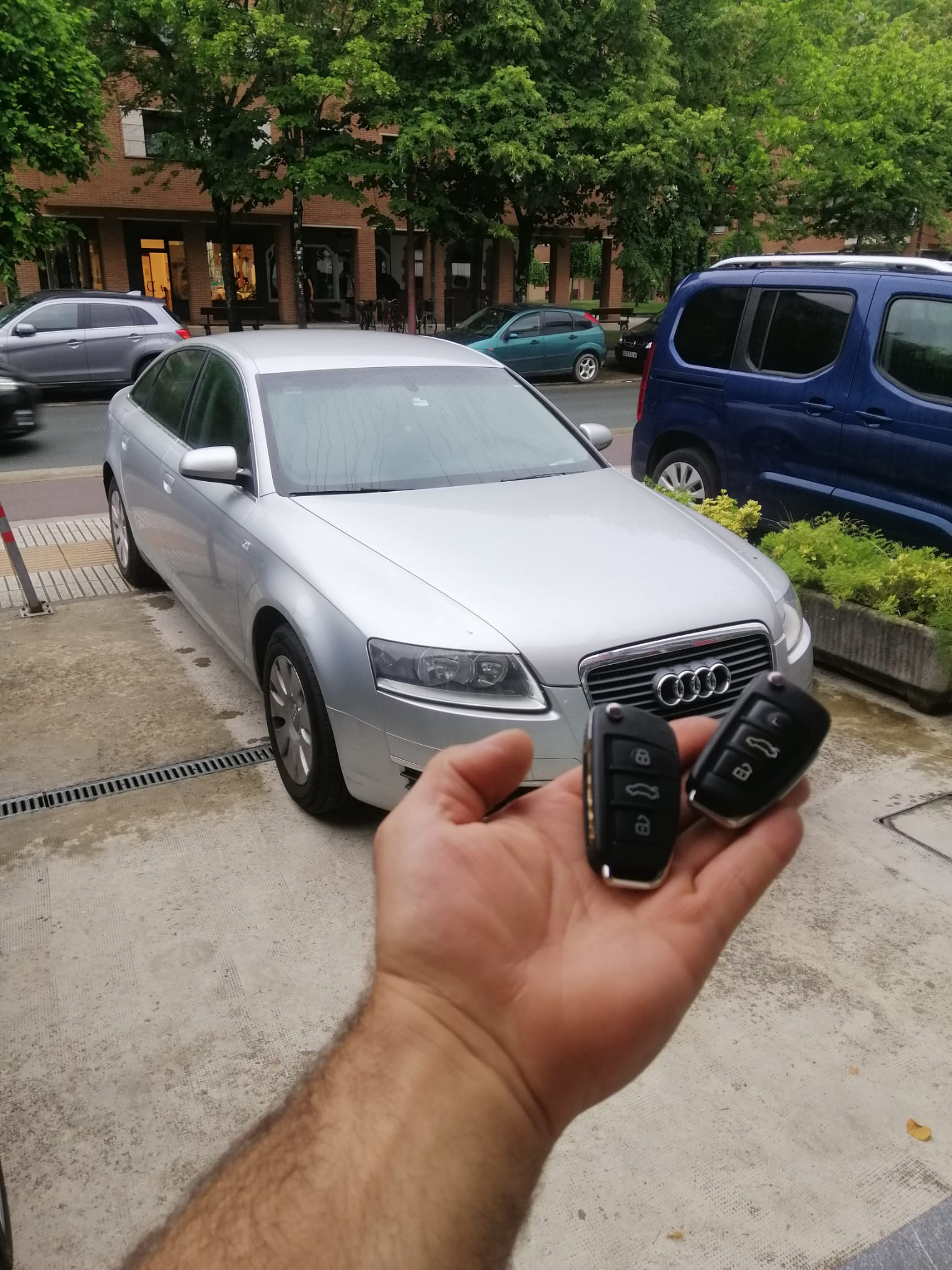 Programación de llave de Audi A8 del 2008 Programación de llave de Audi A8 del 2008