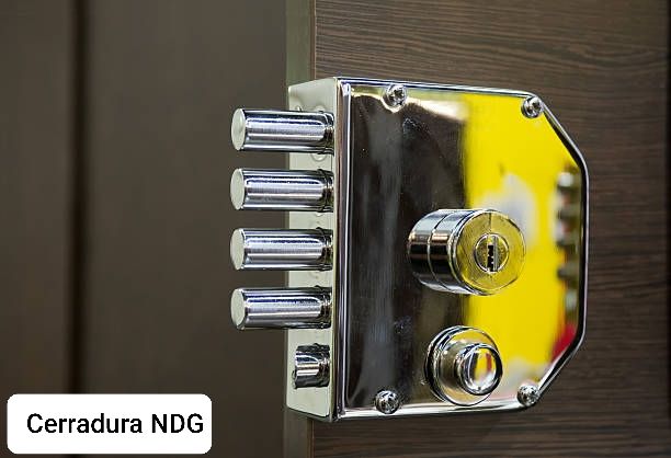 Reparación y cambio de cerraduras: Servicios de NDG CERRAJEROS Reparación y cambio de cerraduras: Servicios de NDG CERRAJEROS