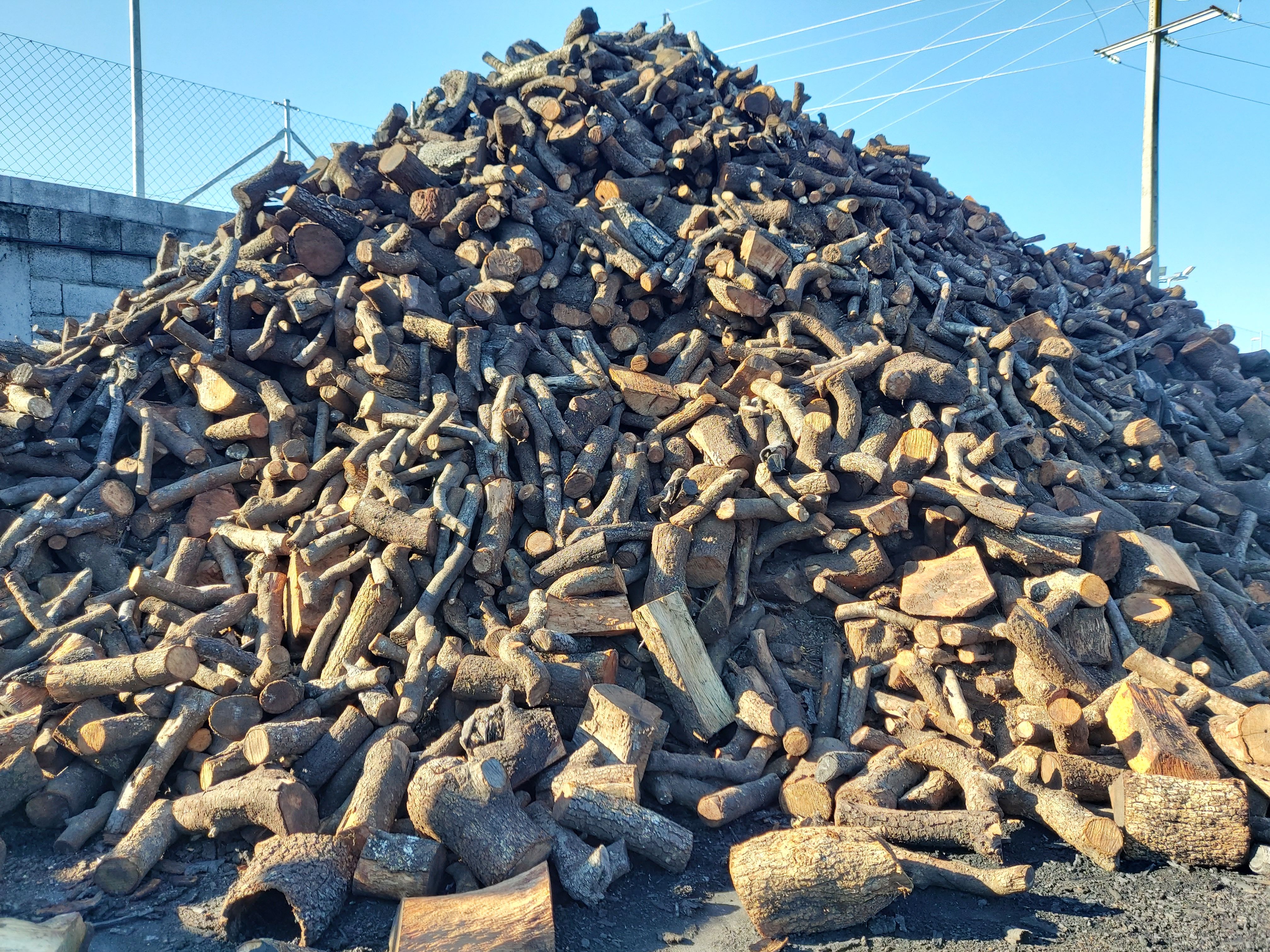 Carbón mineral y leña (encina y roble): Servicios de Silvano S.A. - (Carbones y Transportes) Carbón mineral y leña (encina y roble): Servicios de Silvano S.A. - (Carbones y Transportes)
