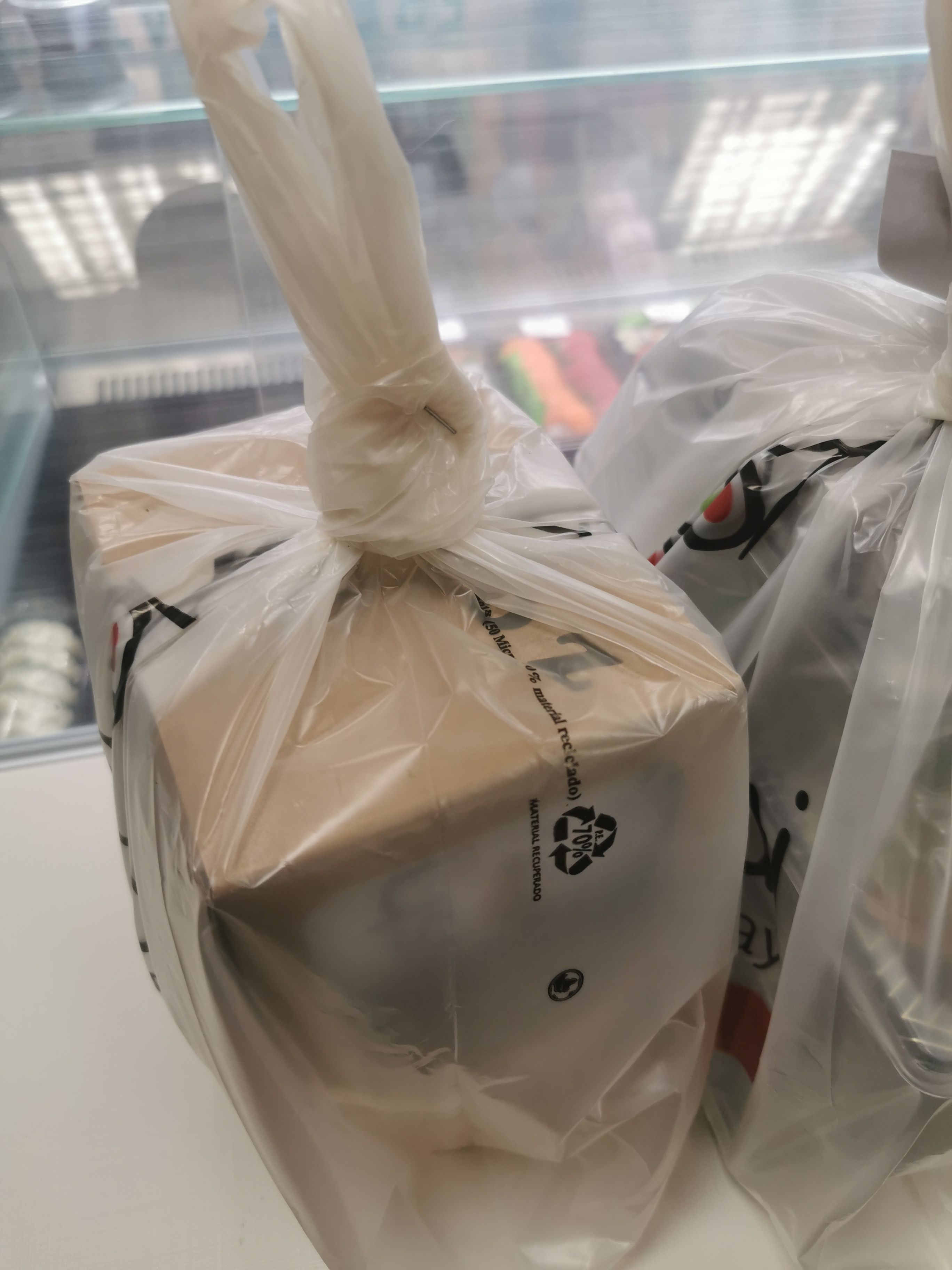 Empaquetado de nuestras comidas : de Sushikai Tarraco Empaquetado de nuestras comidas : de Sushikai Tarraco