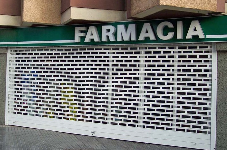 Puertas de seguridad para farmacias en Canarias