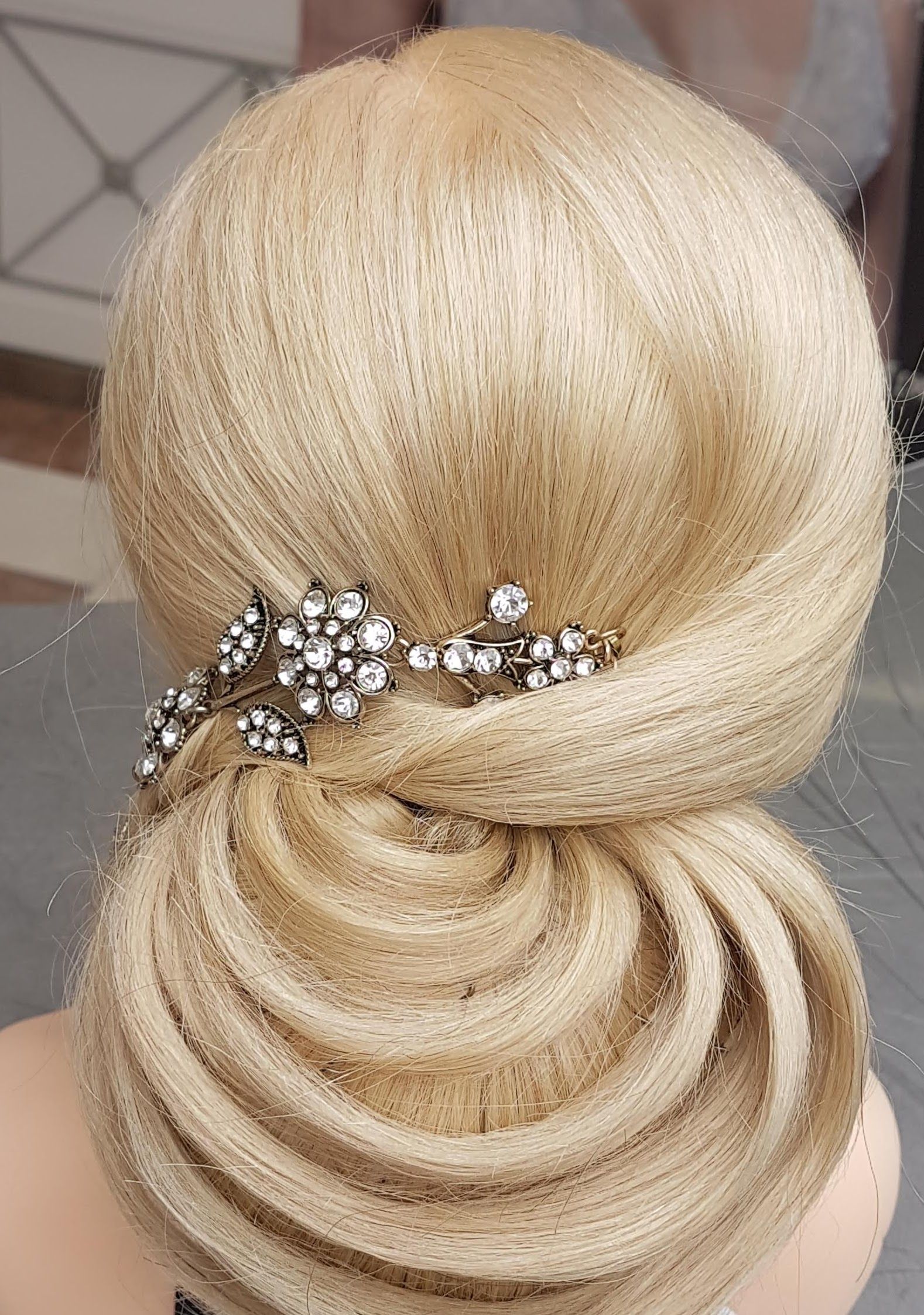 Especial novias: Servicios de Gema Mena Peluquería Hair Spa Especial novias: Servicios de Gema Mena Peluquería Hair Spa
