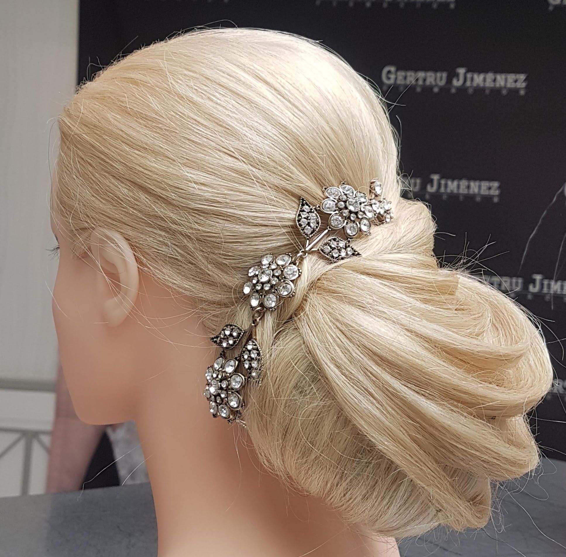 Especial novias: Servicios de Gema Mena Peluquería Hair Spa Especial novias: Servicios de Gema Mena Peluquería Hair Spa