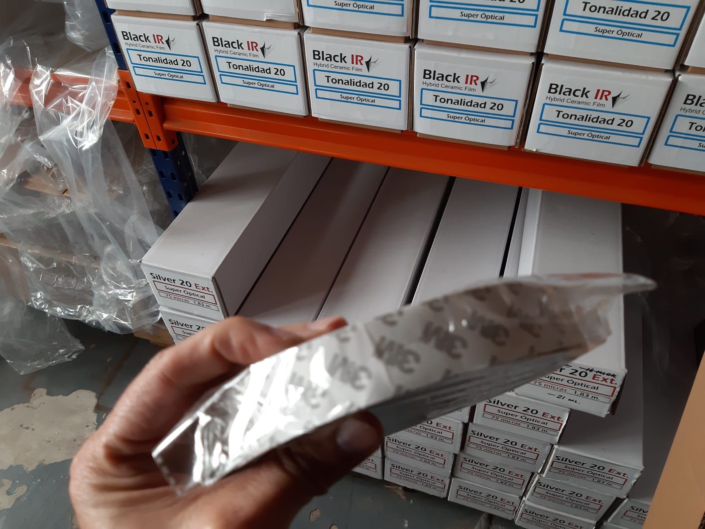 Láminas solares para vehículos: Servicios y productos de Serivinyl Tenerife Láminas solares para vehículos: Servicios y productos de Serivinyl Tenerife