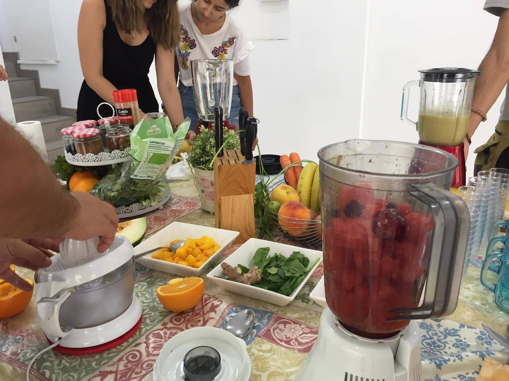 Taller de Zumos Naturales: Servicios y Talleres de Melody García Nutrición Taller de Zumos Naturales: Servicios y Talleres de Melody García Nutrición