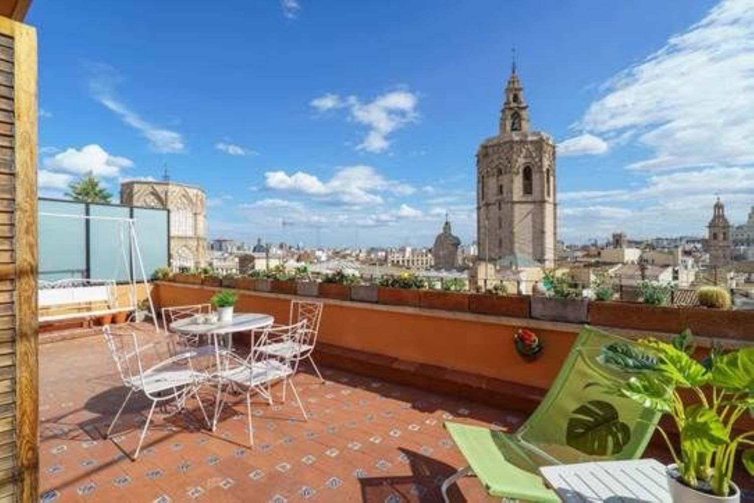 Alquiler de Ático en plaza de la Virgen, 4: Inmuebles de Cassana Inmobiliaria Alquiler de Ático en plaza de la Virgen, 4: Inmuebles de Cassana Inmobiliaria