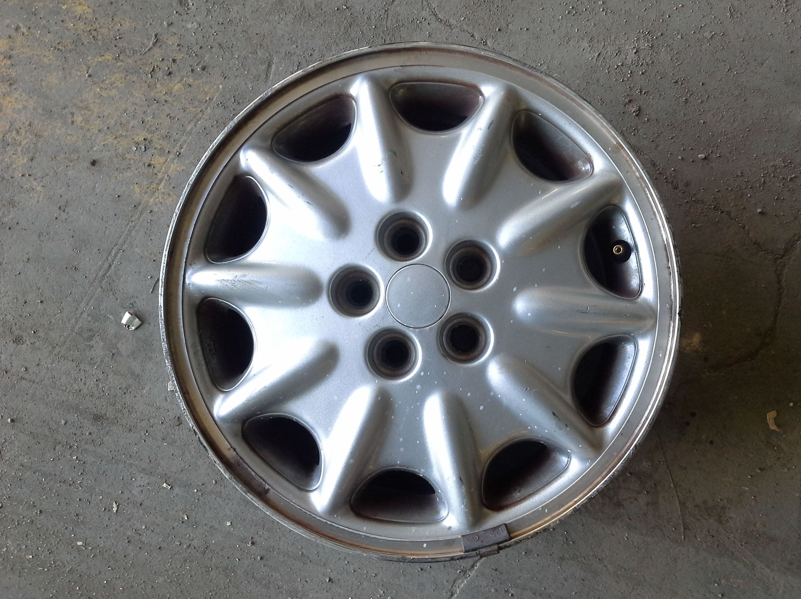 Llantas de Chrysler en R-15 de 5 tornillos Llantas de Chrysler en R-15 de 5 tornillos