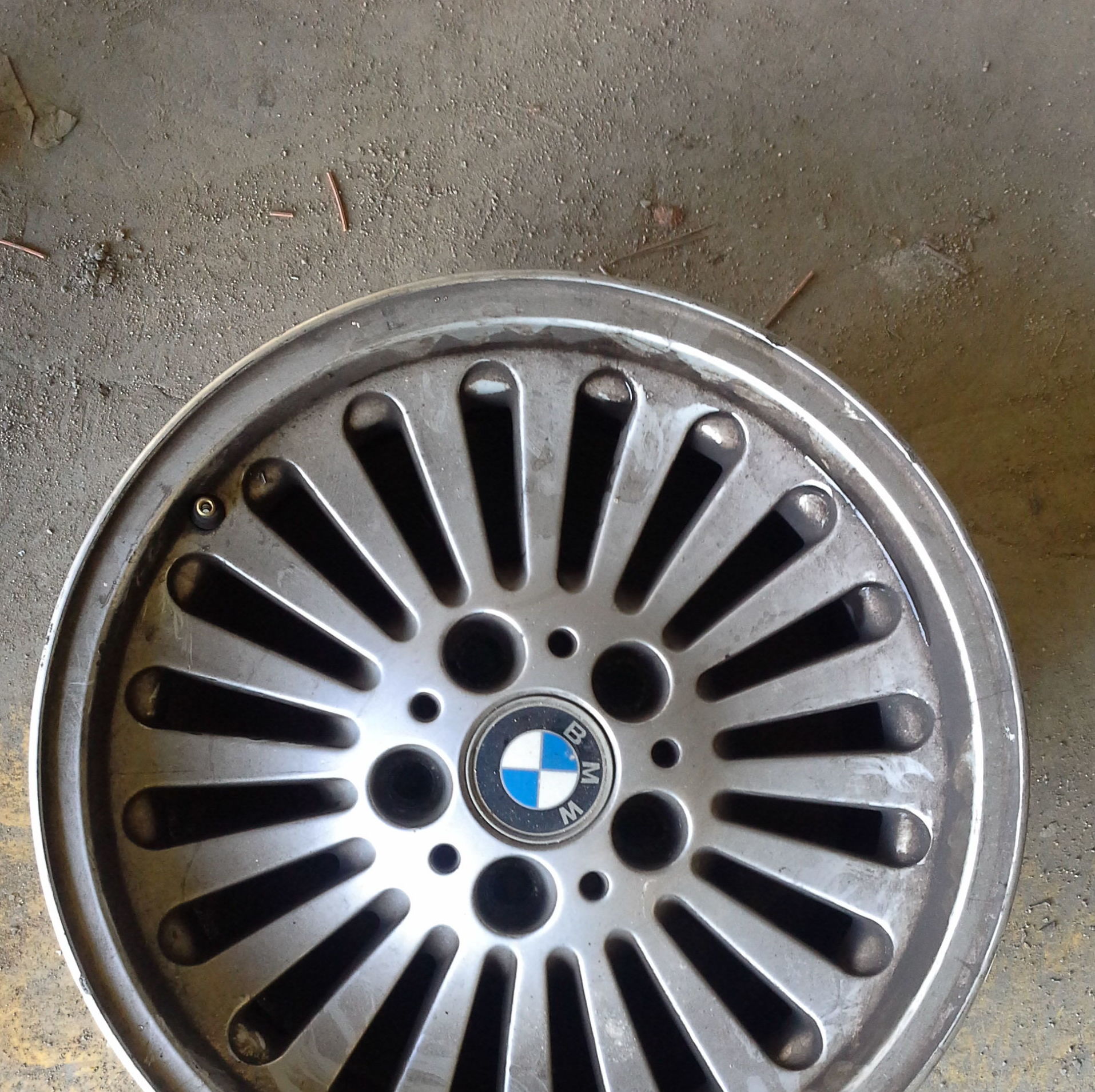 Llantas de aluminio de Bmw R-16 de 5 tornillos Llantas de aluminio de Bmw R-16 de 5 tornillos