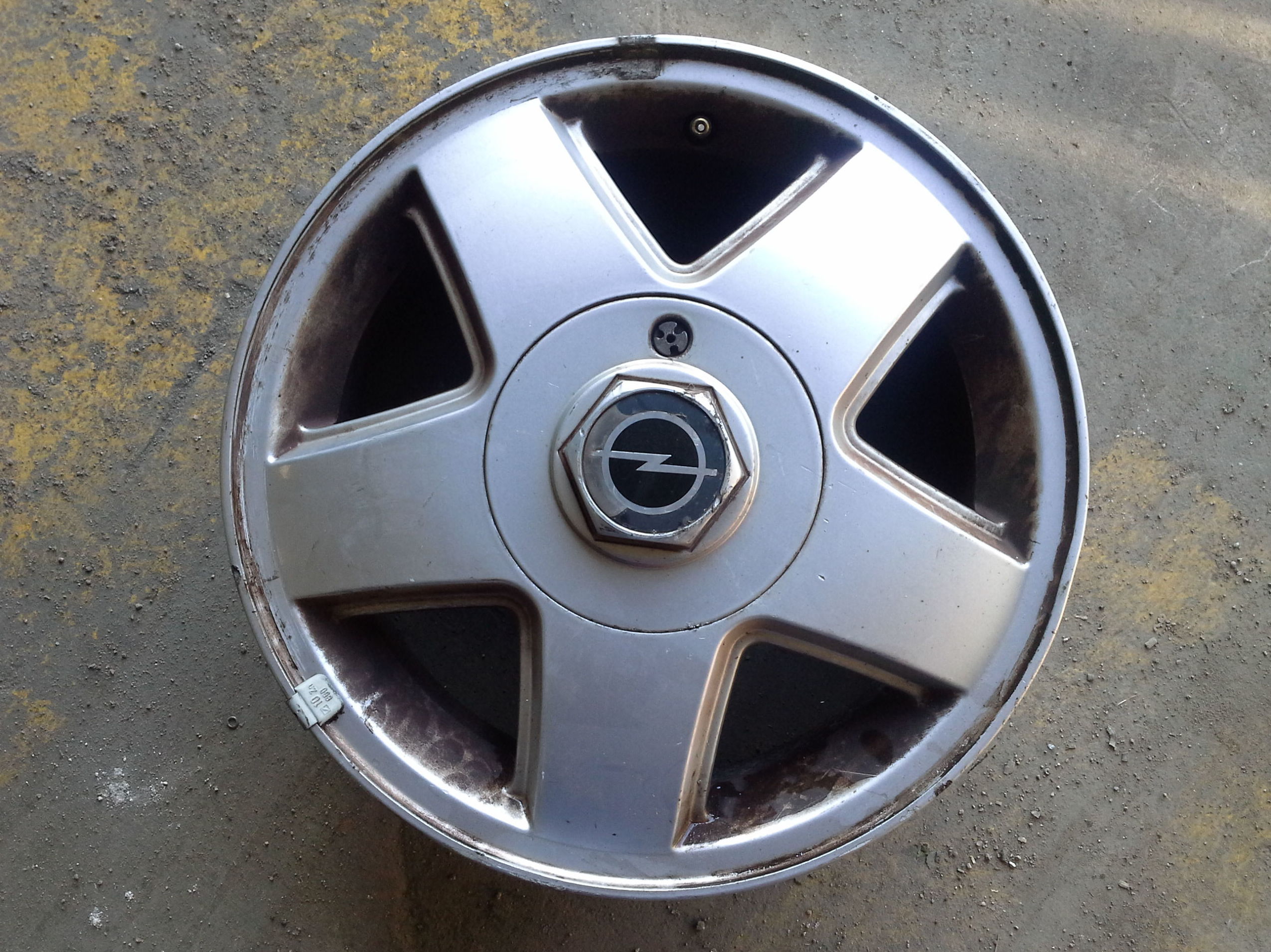 Llantas de Opel de aluminio R-14 en desguaces clemente de Albacete Llantas de Opel de aluminio R-14 en desguaces clemente de Albacete