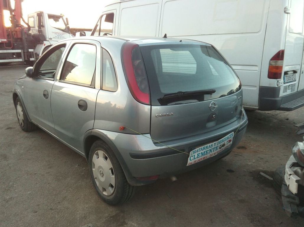 Opel corsa C año 2003 para desguace e Chatarras Clemente de Albacete Opel corsa C año 2003 para desguace e Chatarras Clemente de Albacete