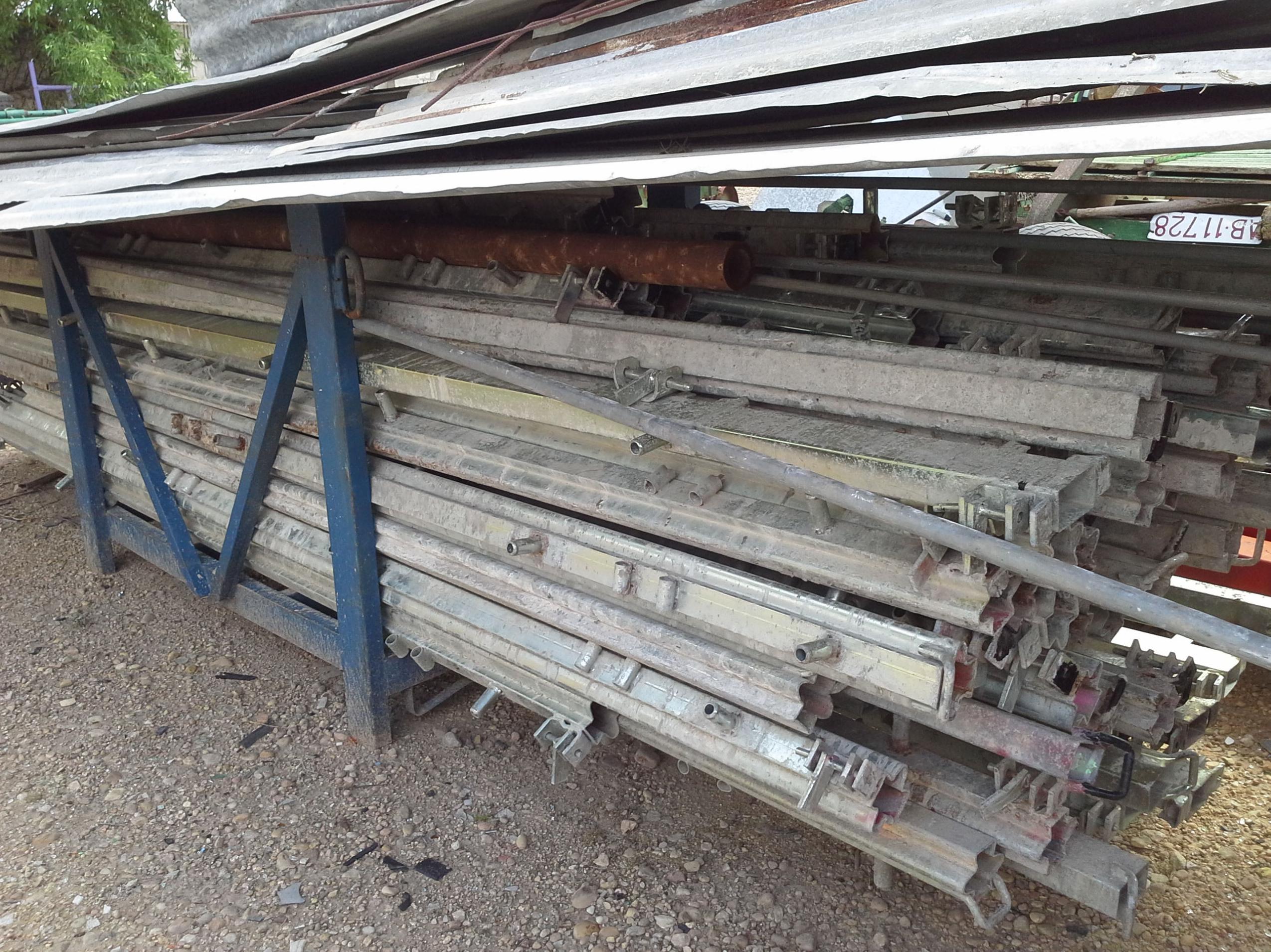 Estructuras para encofrar en Chatarras Clemente de Albacete Estructuras para encofrar en Chatarras Clemente de Albacete