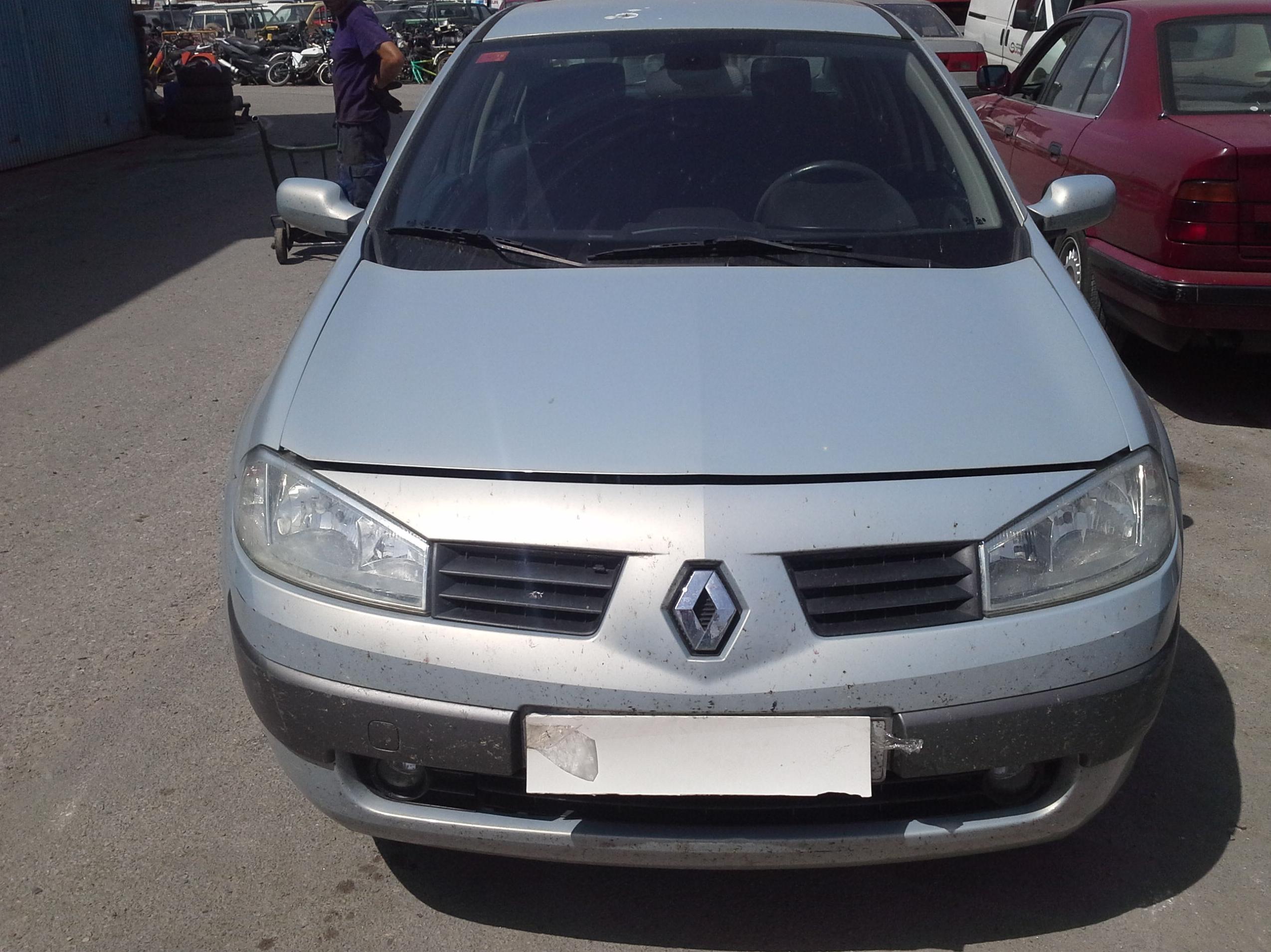 Renault Megane 2004 para desguace en desguaces clemente de Albacete Renault Megane 2004 para desguace en desguaces clemente de Albacete