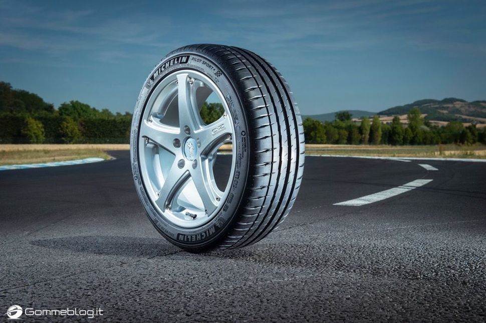 NUEVO MICHELIN PILOT SPORT 4: Productos de Pneumàtics Vilanova NUEVO MICHELIN PILOT SPORT 4: Productos de Pneumàtics Vilanova