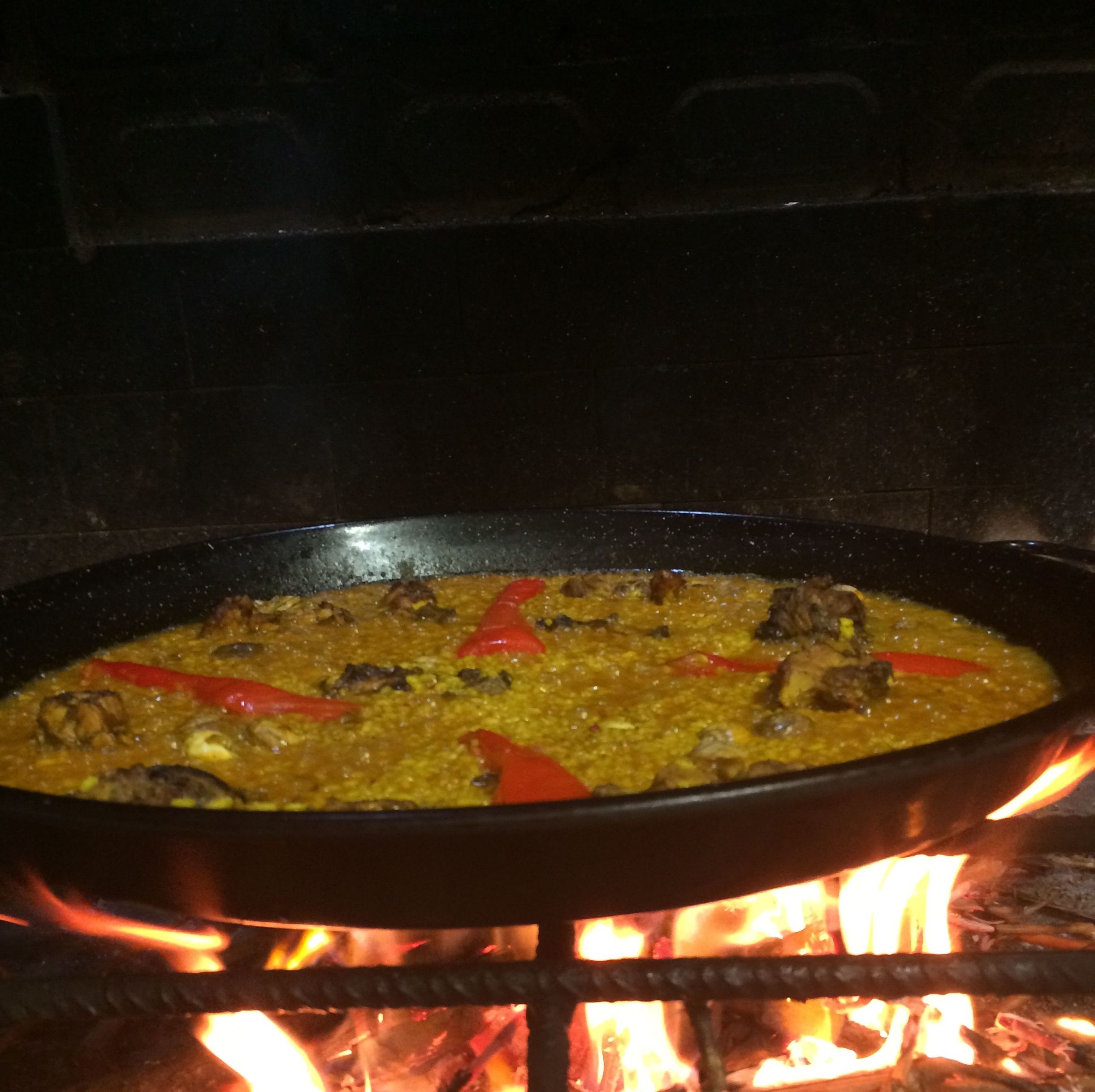 Arroz de conejo y serranas a la leña: de Restaurante Bonavista Arroz de conejo y serranas a la leña: de Restaurante Bonavista