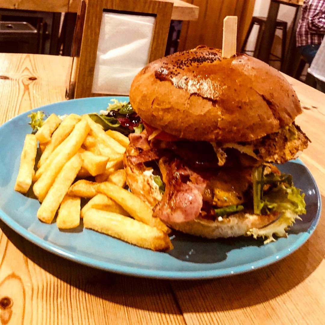 Burguer: Carta de Dvinos 2.0 Burguer: Carta de Dvinos 2.0