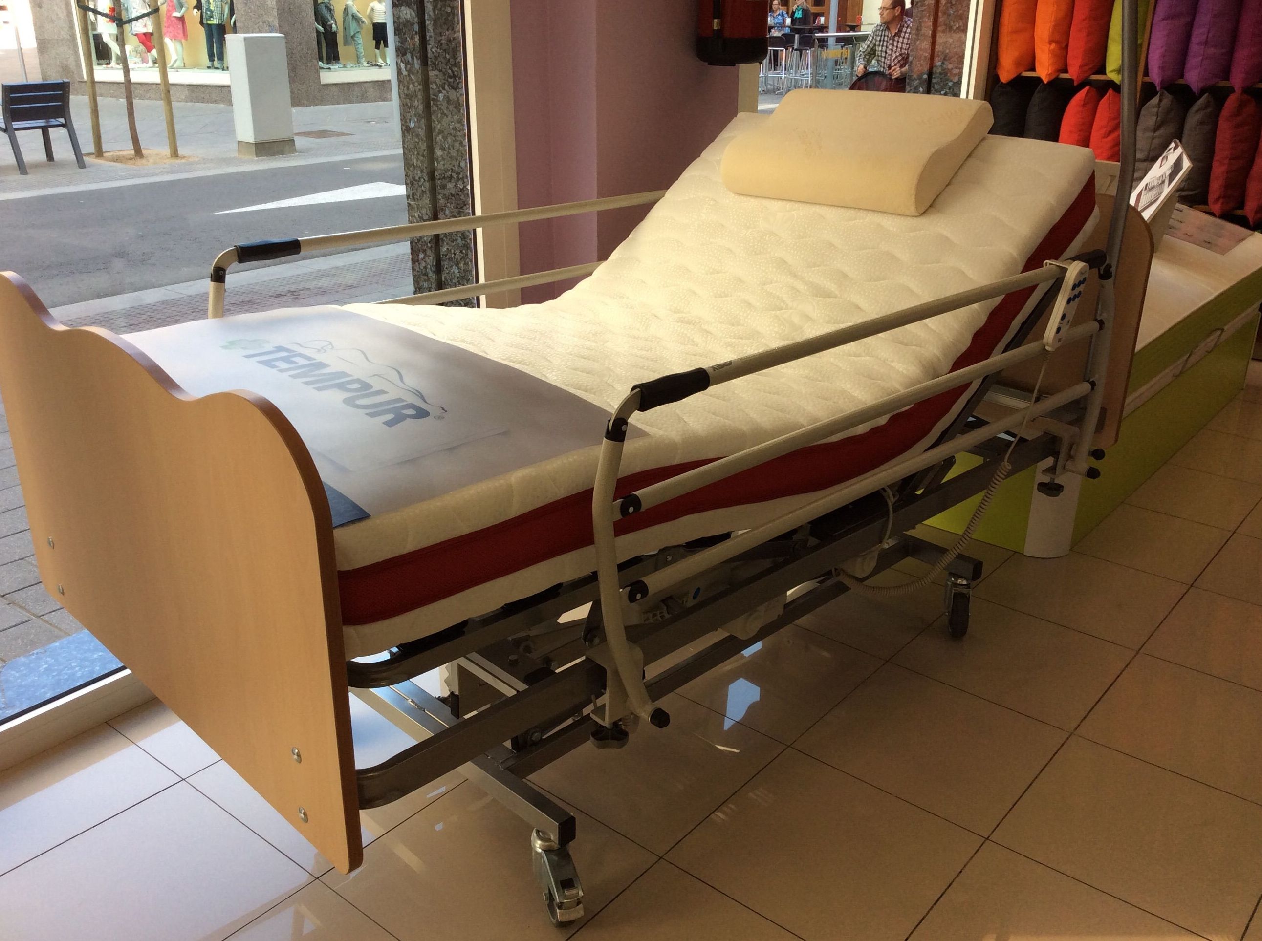 Conjunto cama geriatrica: Servicios de Matalasseria Colchonería Doñate Conjunto cama geriatrica: Servicios de Matalasseria Colchonería Doñate
