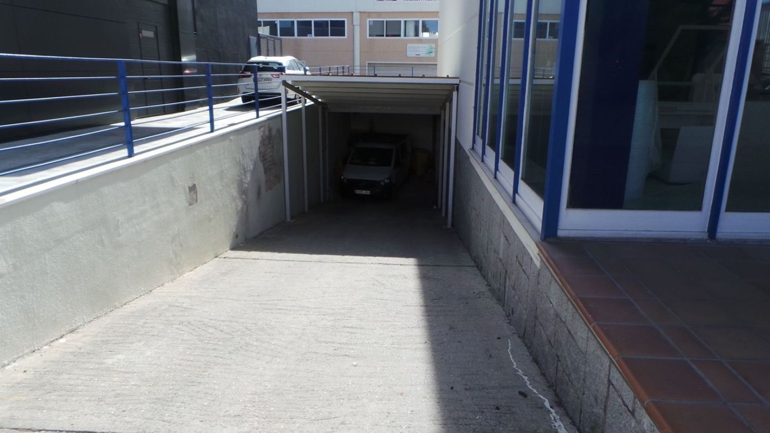 Edificio de uso mixto en venta Puerta de Abajo, Alpedrete: Inmuebles de Copun Inmobiliaria Edificio de uso mixto en venta Puerta de Abajo, Alpedrete: Inmuebles de Copun Inmobiliaria