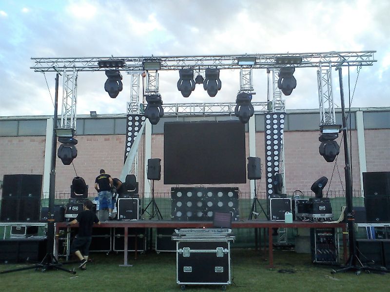 Pantalla sobre estructuras truss: Productos y servicios de Pantallas Movidic Pantalla sobre estructuras truss: Productos y servicios de Pantallas Movidic