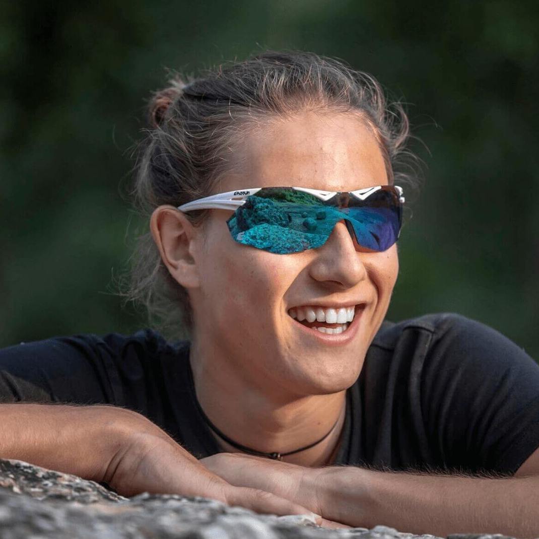 EASSUN: de ES X TRI EASSUN: de ES X TRI
