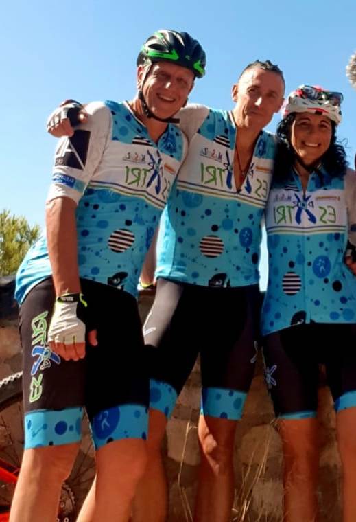 COLECCIÓN ES X TRI 2020/21: de ES X TRI COLECCIÓN ES X TRI 2020/21: de ES X TRI