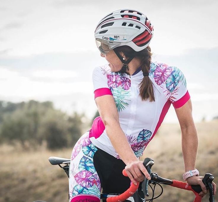 EVESPORTWEAR: de ES X TRI EVESPORTWEAR: de ES X TRI