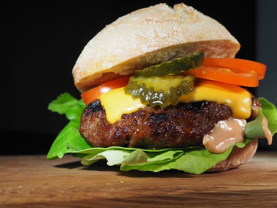 Hamburguesas: Carta de Café Bar Arroyo Hamburguesas: Carta de Café Bar Arroyo