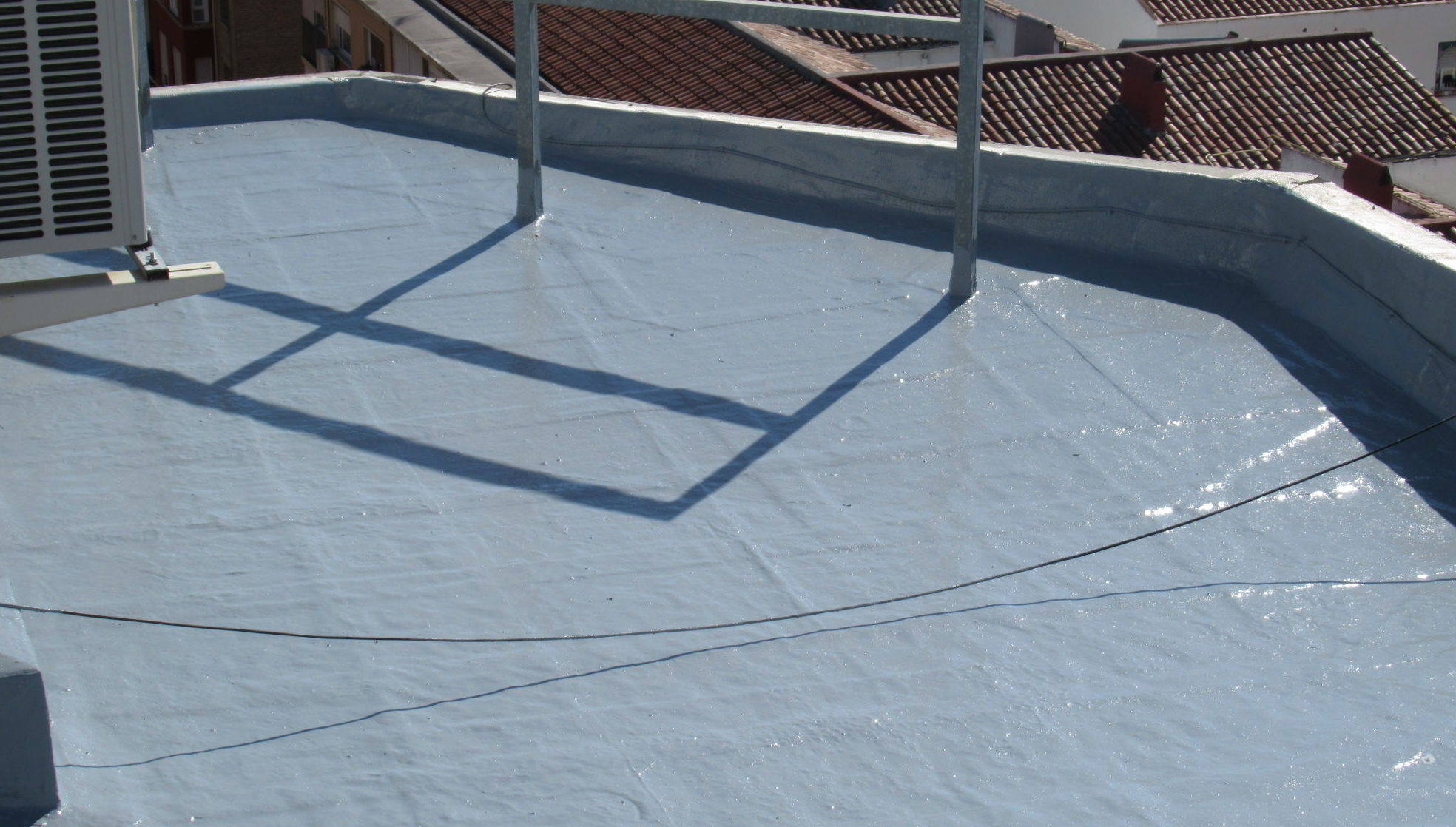 Impermeabilización de cubiertas: Servicios de K-2 Trabajos Verticales Impermeabilización de cubiertas: Servicios de K-2 Trabajos Verticales