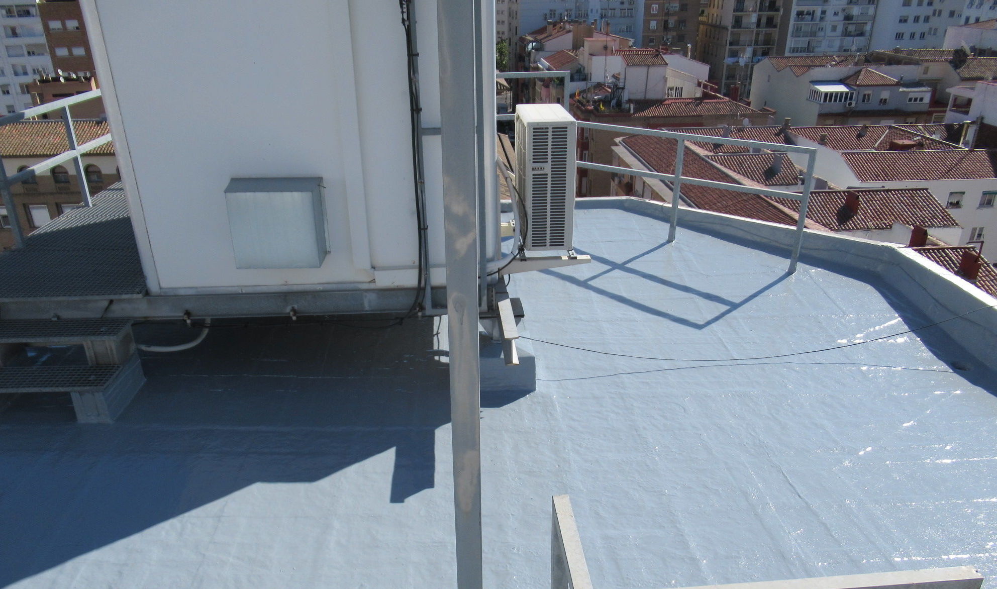 Impermeabilización de cubiertas: Servicios de K-2 Trabajos Verticales Impermeabilización de cubiertas: Servicios de K-2 Trabajos Verticales