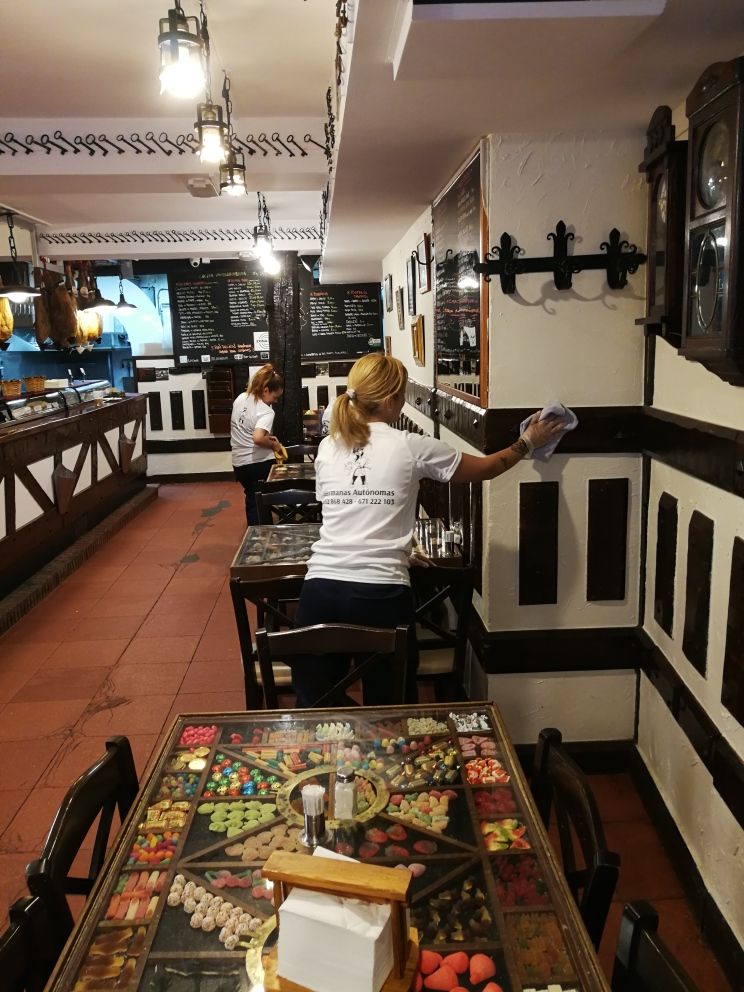 Limpieza de restaurantes: Servicios de Hermanas Autónomas Limpieza de restaurantes: Servicios de Hermanas Autónomas