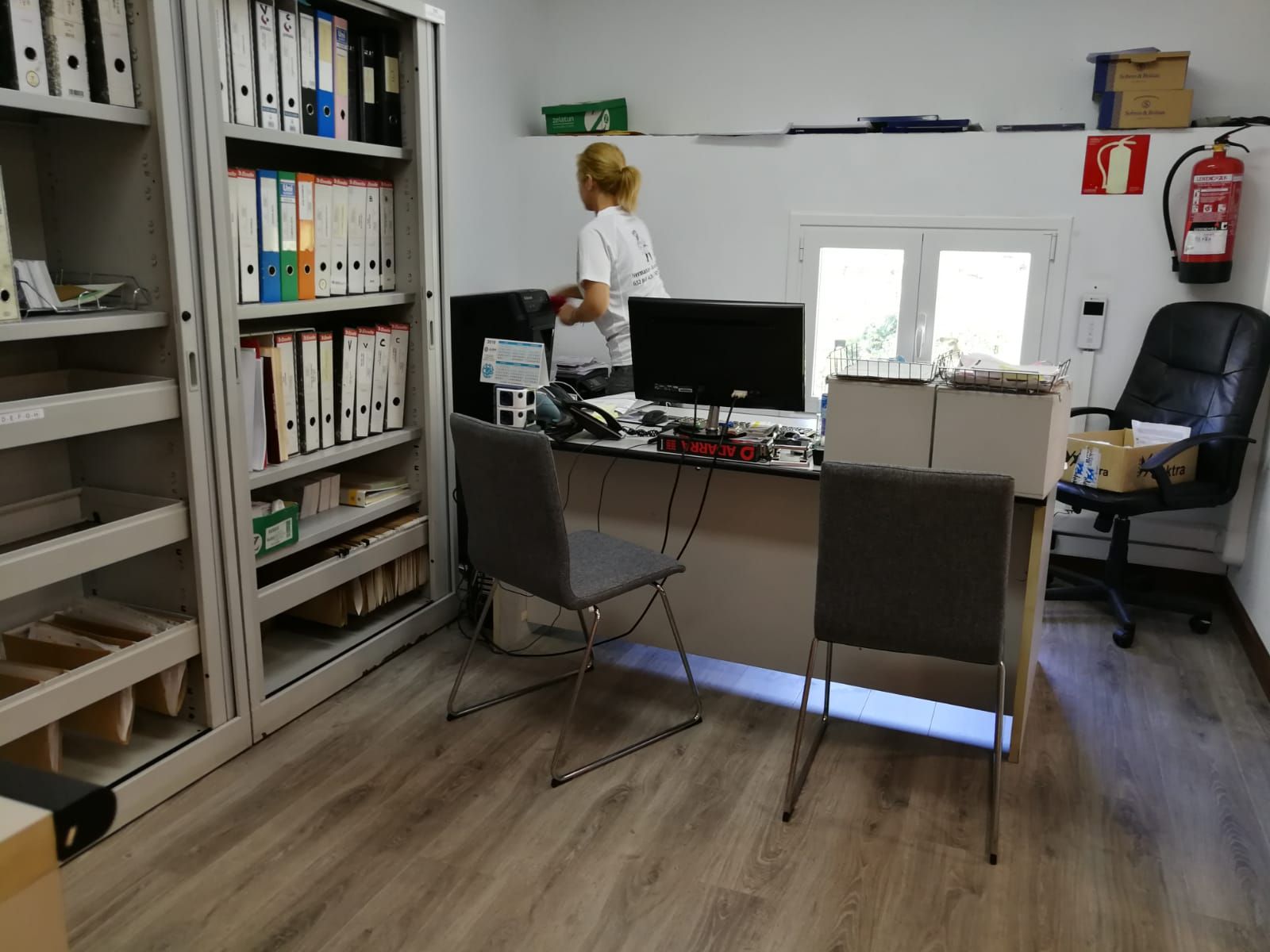 Limpieza de oficinas: Servicios de Hermanas Autónomas Limpieza de oficinas: Servicios de Hermanas Autónomas