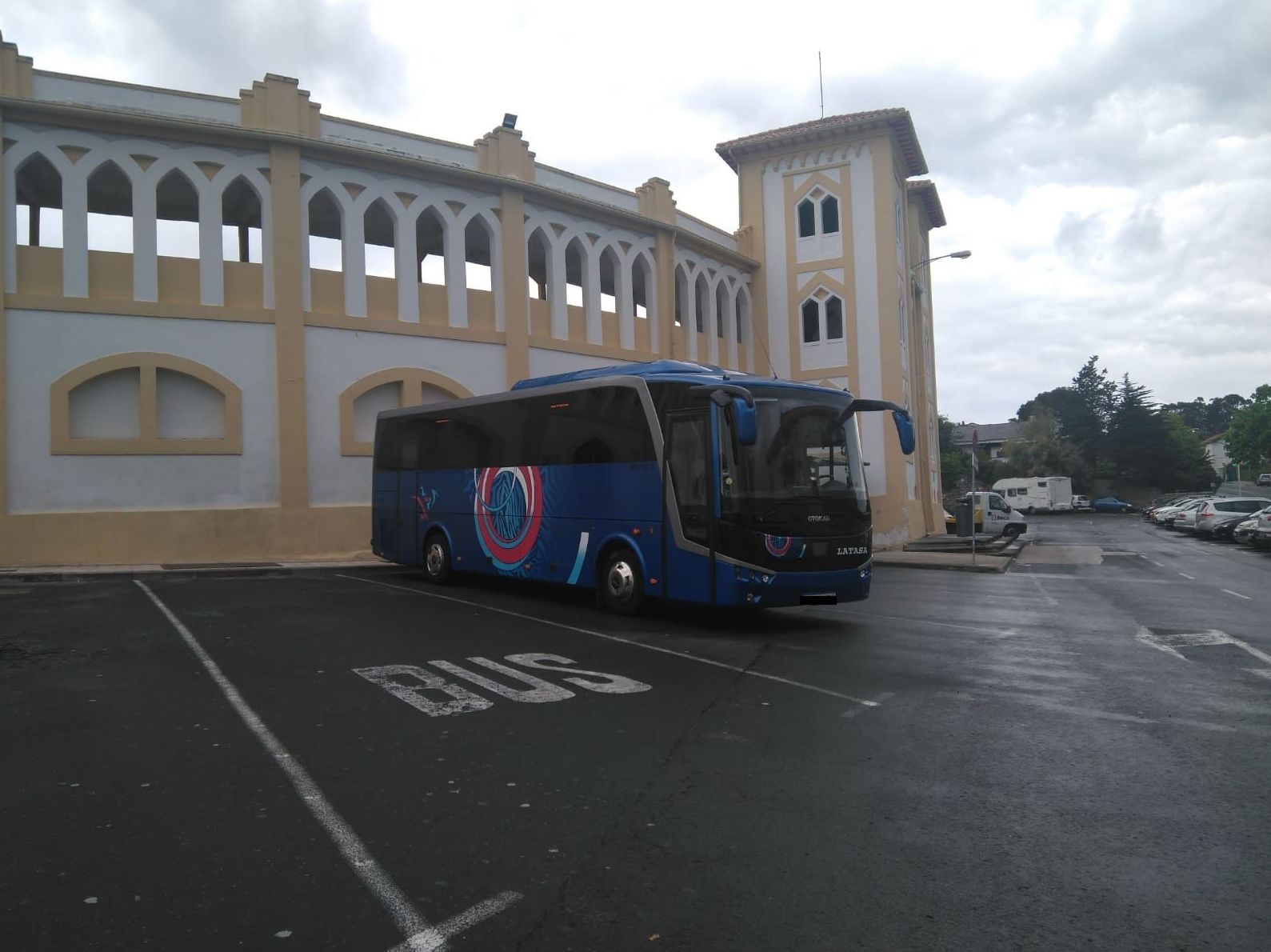 Alquiler de microbus Pamplona