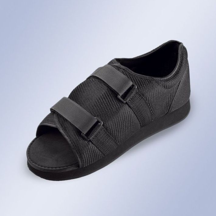 Zapato postquirúrgico: Productos y servicios de Ortopedia Delgado, S. L.