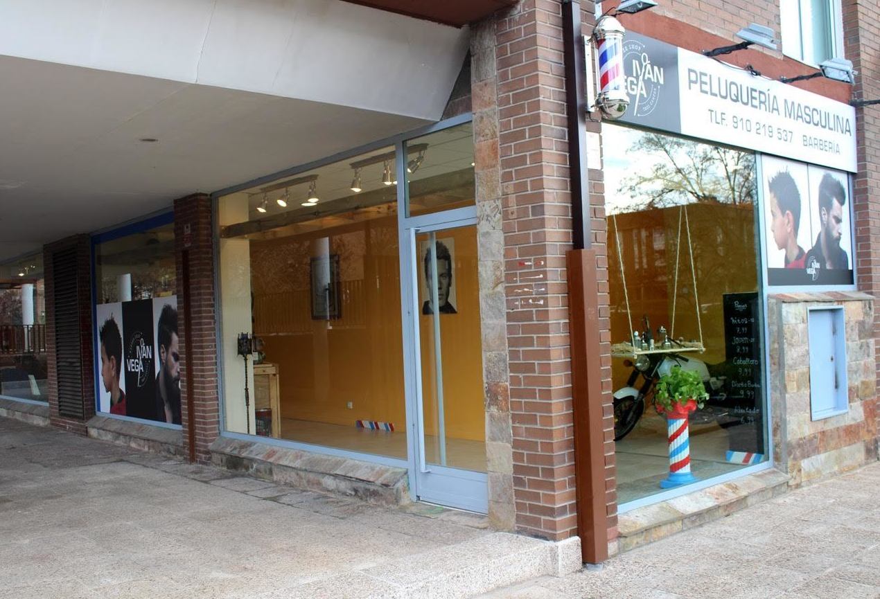 Horario: Servicios de Iván Vega Barber Shop Horario: Servicios de Iván Vega Barber Shop