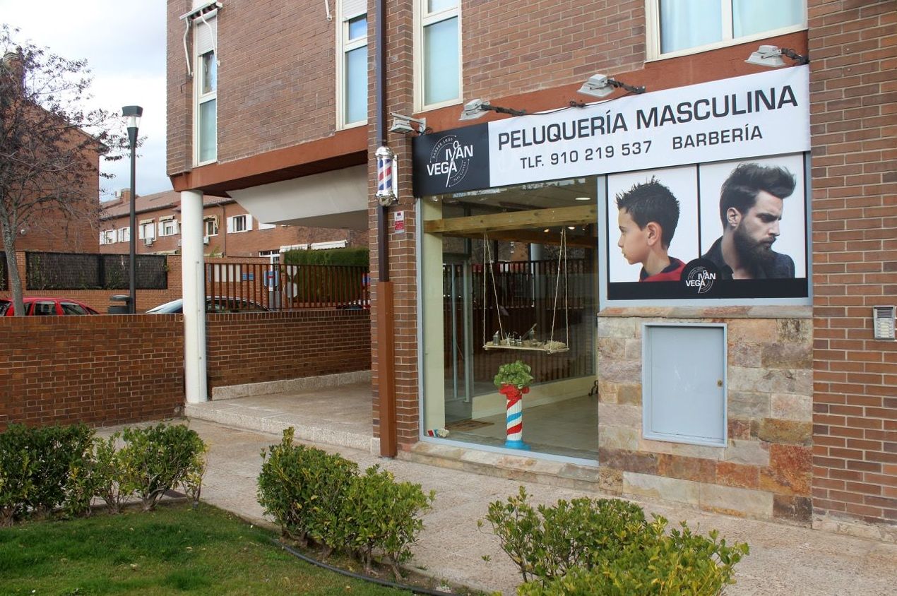 Horario: Servicios de Iván Vega Barber Shop Horario: Servicios de Iván Vega Barber Shop