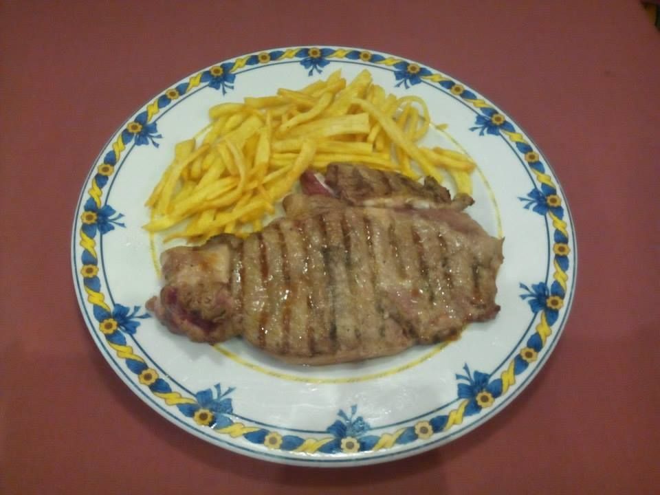 Segundos de carne: Especialidades de Restaurante Los Andaluces Segundos de carne: Especialidades de Restaurante Los Andaluces