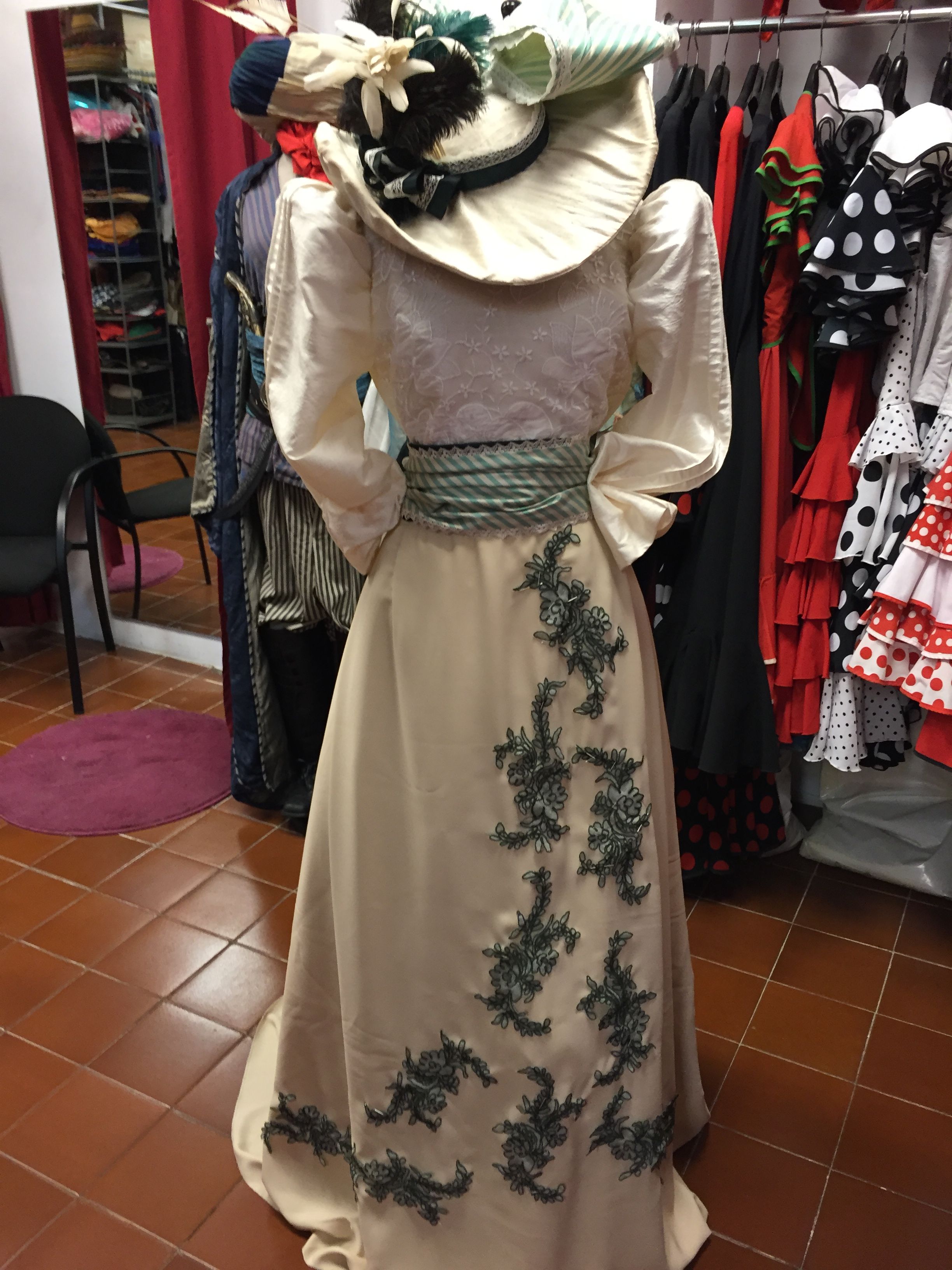 Alquiler de vestuario: Productos de Atucom Barcelona Alquiler de vestuario: Productos de Atucom Barcelona