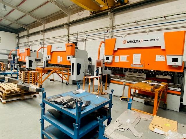 Sierra de cinta semiautomática en Zaragoza Sierra de cinta semiautomática en Zaragoza