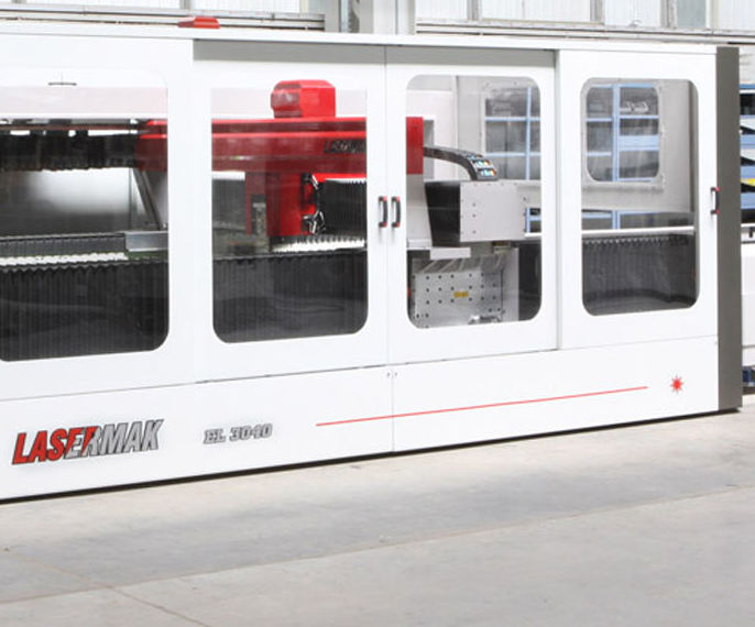 Láser de fibra marca Lasermak: Servicios y maquinaria de Calderería y Obras, S.L. Láser de fibra marca Lasermak: Servicios y maquinaria de Calderería y Obras, S.L.