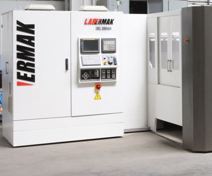 Láser de fibra marca Lasermak: Servicios y maquinaria de Calderería y Obras, S.L. Láser de fibra marca Lasermak: Servicios y maquinaria de Calderería y Obras, S.L.