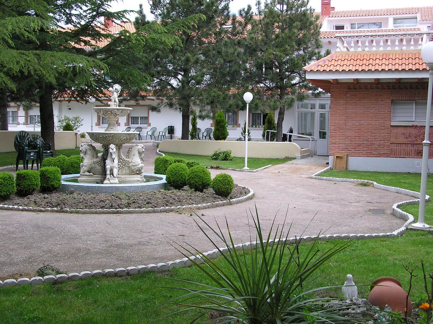 Foto 2 de Residencias geriátricas en Manzanares el Real | Ponderosa Real Hotel Residencia para Mayores