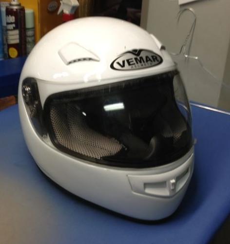 Limpieza de cascos y ropa de motorista: Servicios de Tintorería Anubis Limpieza de cascos y ropa de motorista: Servicios de Tintorería Anubis