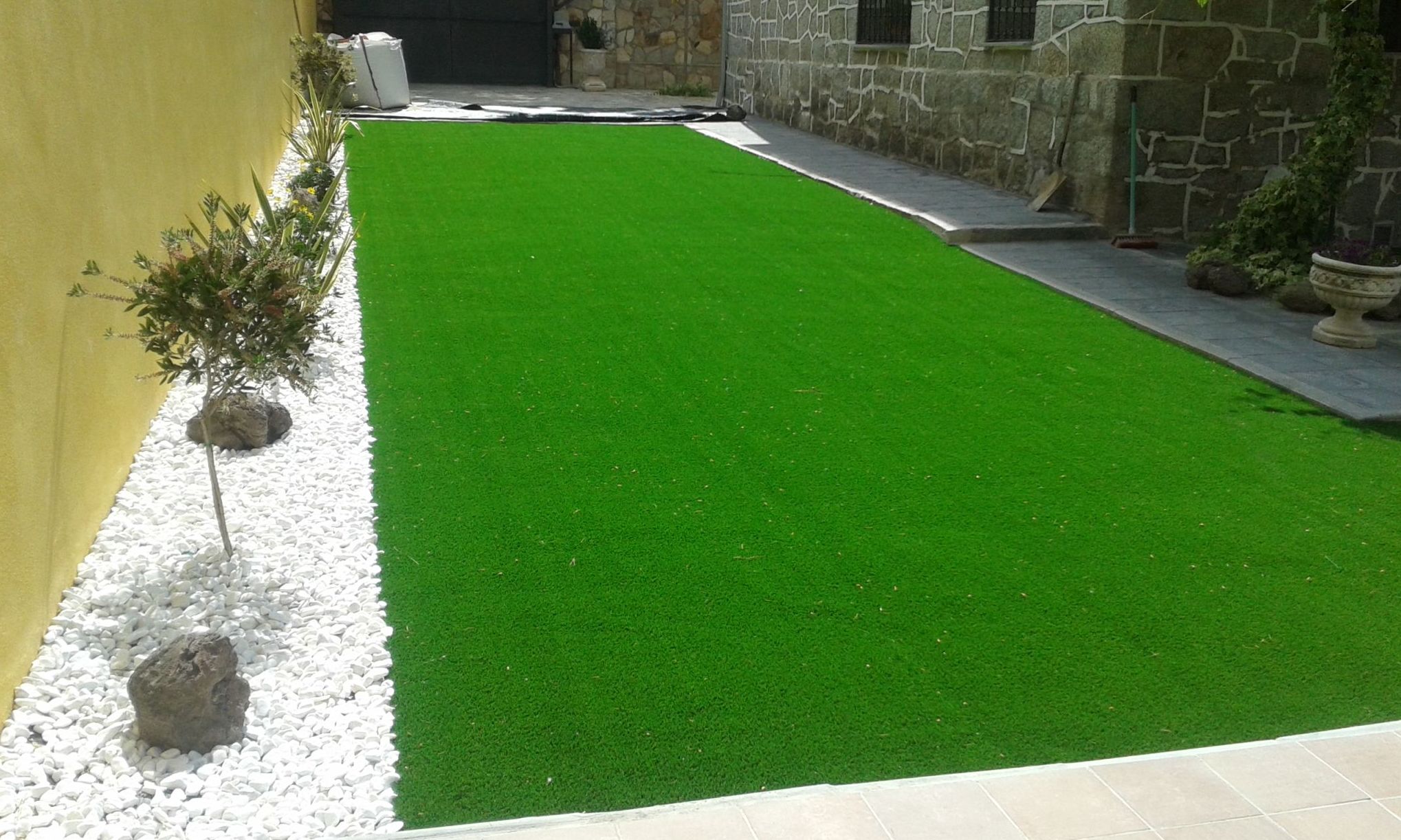 Césped artificial: Servicios de Jardinería Sefer Césped artificial: Servicios de Jardinería Sefer