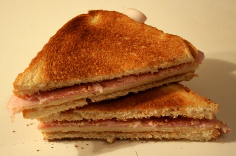 Bocadillos sandwiches y hamburguesas: Carta de Mesón La Parada Bocadillos sandwiches y hamburguesas: Carta de Mesón La Parada