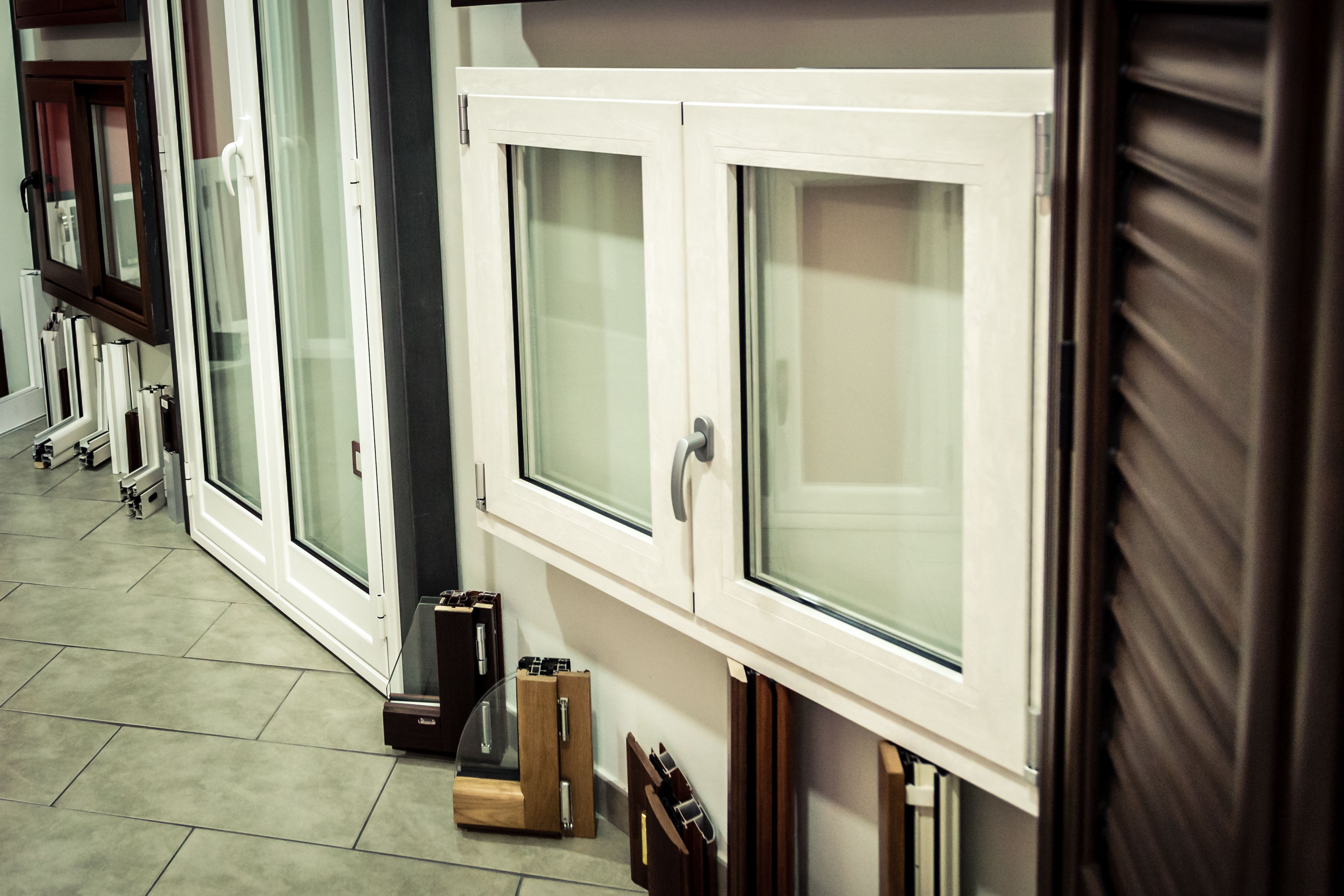 Ventanas y Puertas: Servicios de Andén 13 Ventanas y Puertas: Servicios de Andén 13