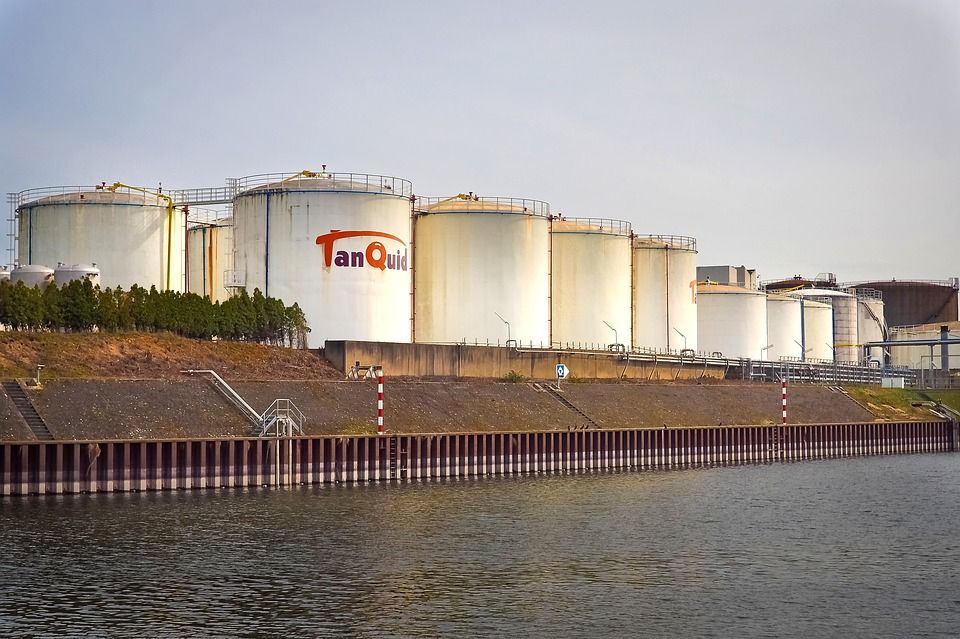 Limpieza y Desgasificación de Depósitos: Servicios de Instalaciones Petroliferas Hnos. López Limpieza y Desgasificación de Depósitos: Servicios de Instalaciones Petroliferas Hnos. López