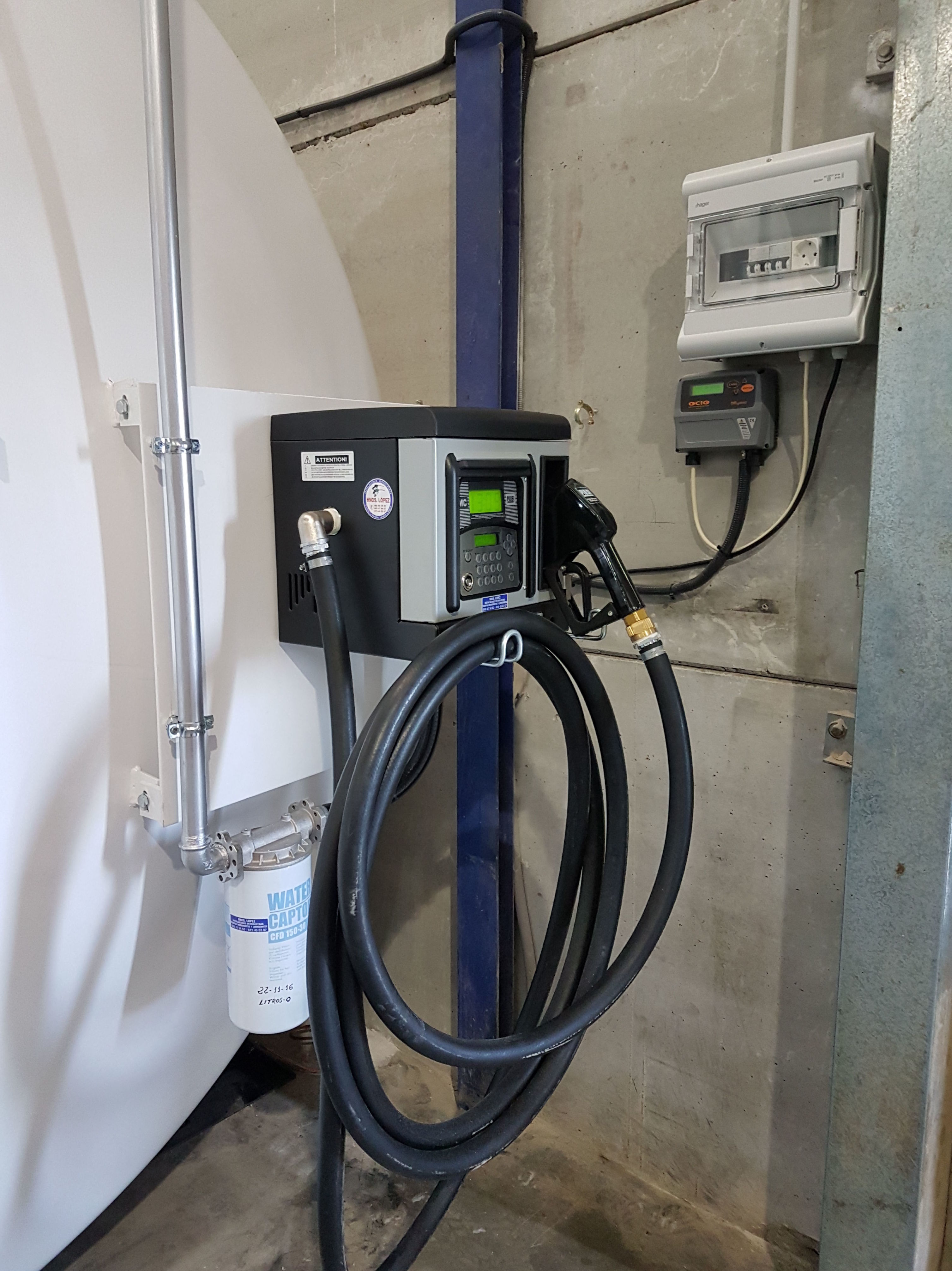 Depósitos de Gasóleo Para Suministros a Vehículos: Servicios de Instalaciones Petroliferas Hnos. López Depósitos de Gasóleo Para Suministros a Vehículos: Servicios de Instalaciones Petroliferas Hnos. López