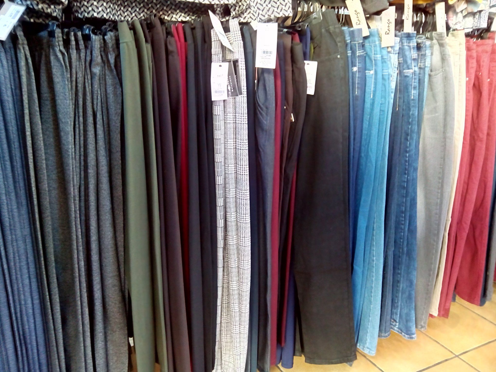 Pantalones y vaqueros: Productos de Factory Shop Pantalones y vaqueros: Productos de Factory Shop