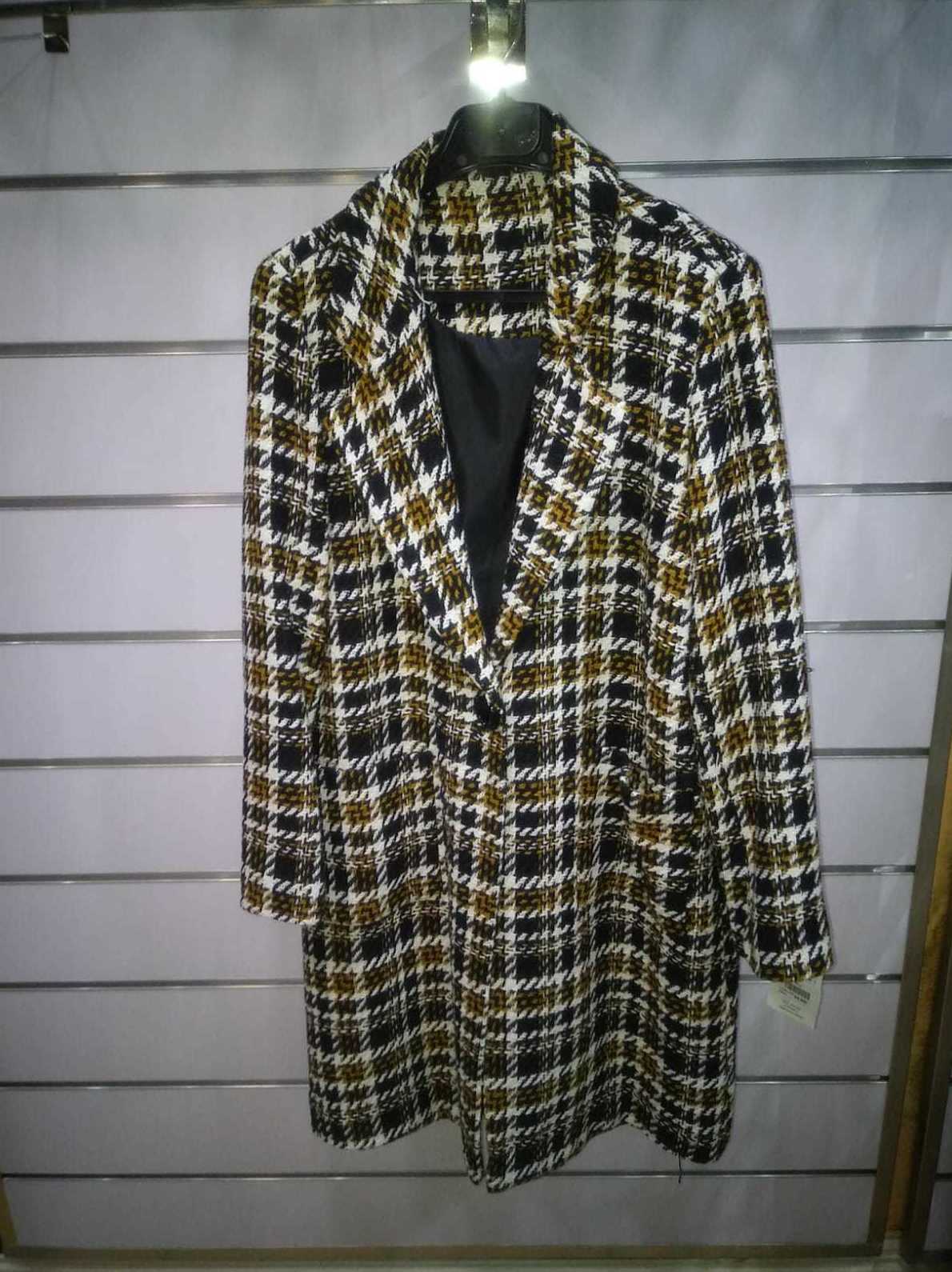 Abrigos y chaquetas: Productos de Factory Shop Abrigos y chaquetas: Productos de Factory Shop