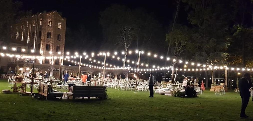 Alquiler de material de iluminación en Barcelona: Servicios de Qguay Deco Events "Especialistas en crear ambientes y diseñar espacios" Alquiler de material de iluminación en Barcelona: Servicios de Qguay Deco Events "Especialistas en crear ambientes y diseñar espacios"